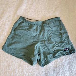 EUC Teal Patagonia baggies 5"